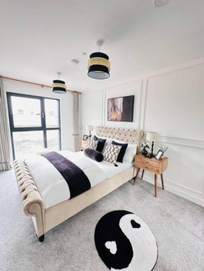 Central Derby Urban 2 Bedroom Flat - An Oasis of Elegance! Free Parking and Wifi suitable for families and professionals